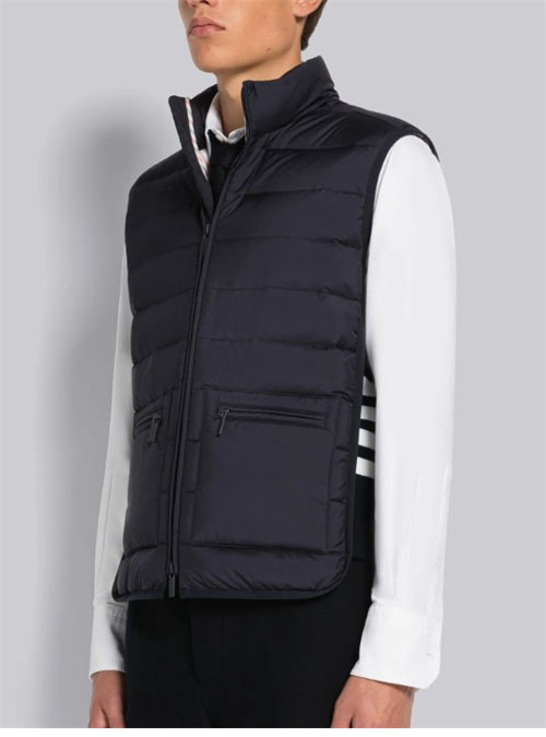 Thom Browne 톰브라운 퍼넬 넥다운 패딩 베스트 레플리카 2번 이미지 - 의류 | 세미샵 레플리카 사이트