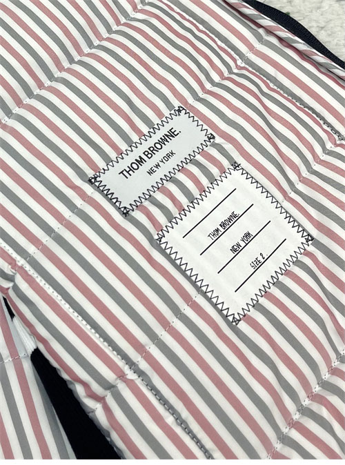 Thom Browne 톰브라운 퍼넬 넥다운 패딩 베스트 레플리카 11번 이미지 - 의류 | 세미샵 레플리카 사이트