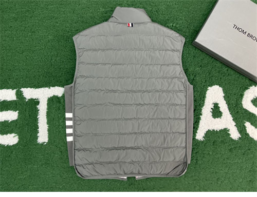 Thom Browne 톰브라운 퍼넬 넥다운 패딩 베스트 레플리카 13번 이미지 - 의류 | 세미샵 레플리카 사이트