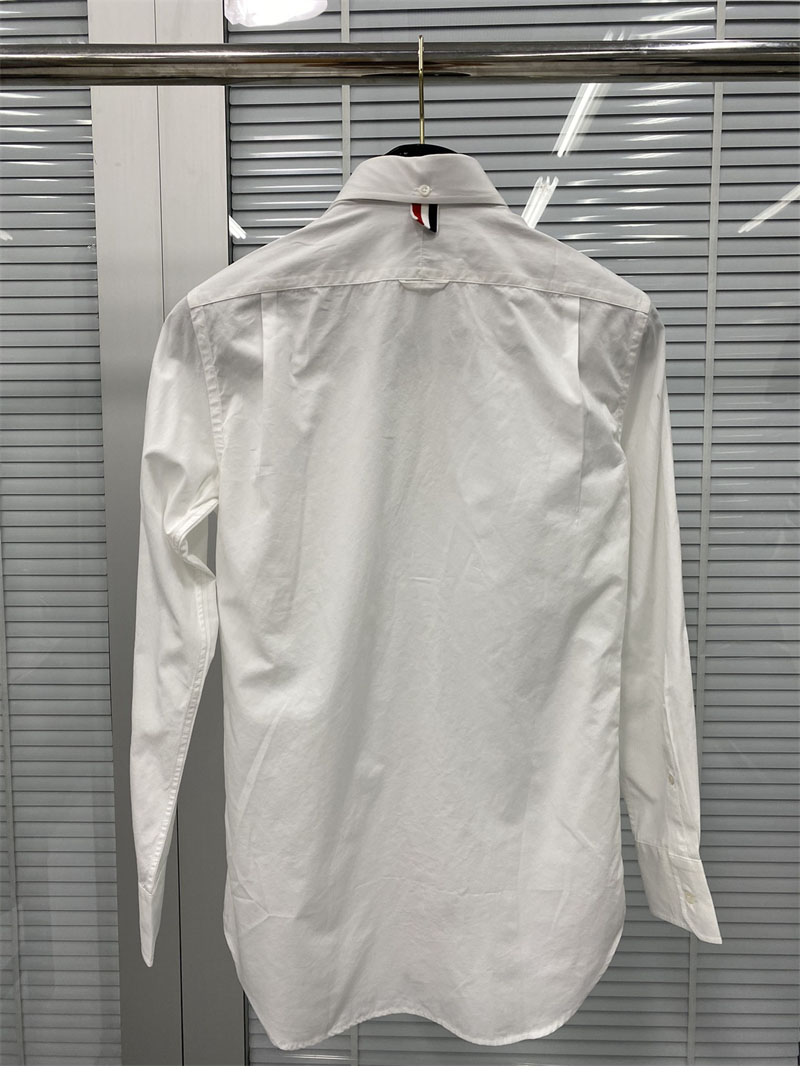 Thom Browne 톰브라운 포플린 히든 삼선 클래식 셔츠 레플리카 25번 이미지 - 의류 | 세미샵 레플리카 사이트
