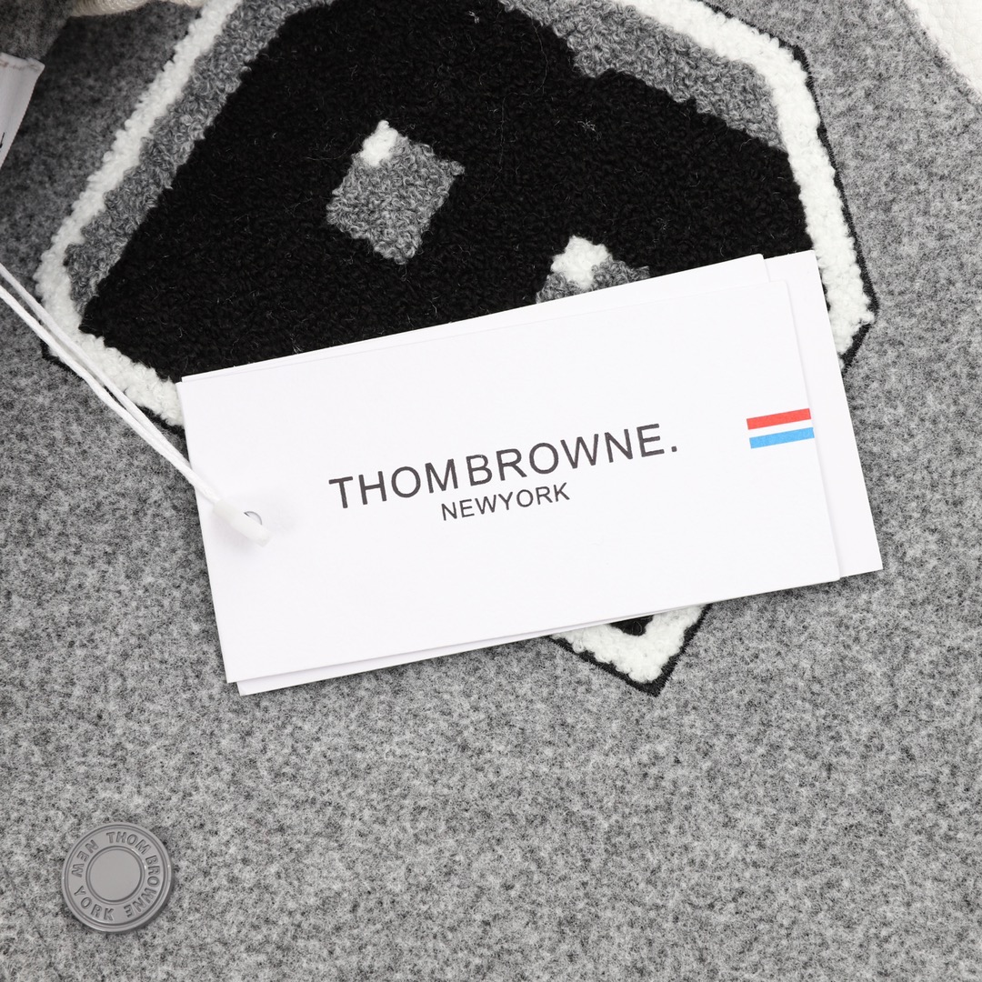 톰브라운 톰브라운 헥터 첸일 패치 멜턴 바시티 자켓 레플리카 7번 이미지 - 의류 | 세미샵 레플리카 사이트