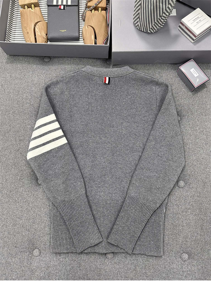 Thom Browne 톰브라운 4-Bar 사선완장 여성용 가디건 레플리카 10번 이미지 - 의류 | 세미샵 레플리카 사이트