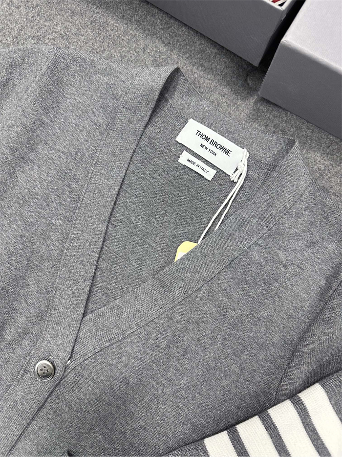 Thom Browne 톰브라운 4-Bar 사선완장 여성용 가디건 레플리카 13번 이미지 - 의류 | 세미샵 레플리카 사이트