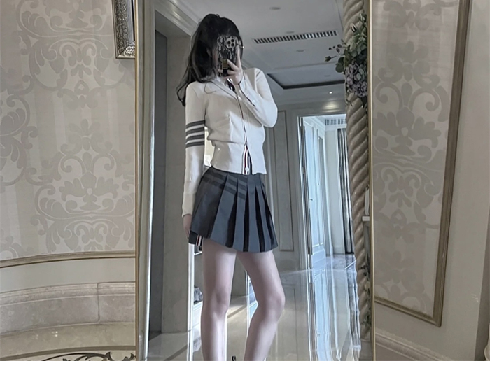 Thom Browne 톰브라운 4-Bar 사선완장 여성용 가디건 레플리카 4번 이미지 - 의류 | 세미샵 레플리카 사이트