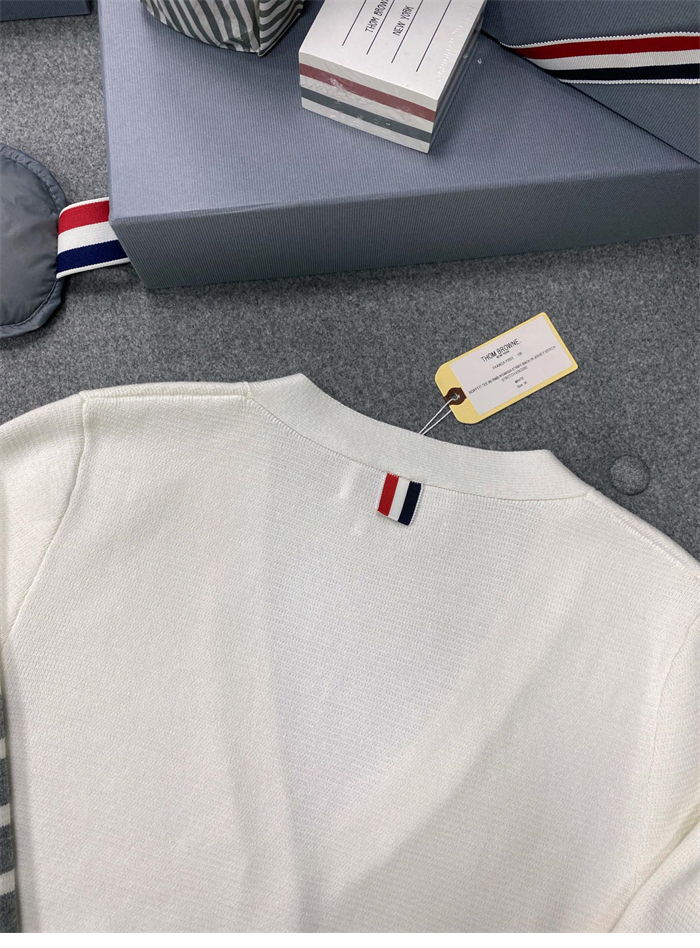 Thom Browne 톰브라운 4-Bar 사선완장 여성용 가디건 레플리카 8번 이미지 - 의류 | 세미샵 레플리카 사이트