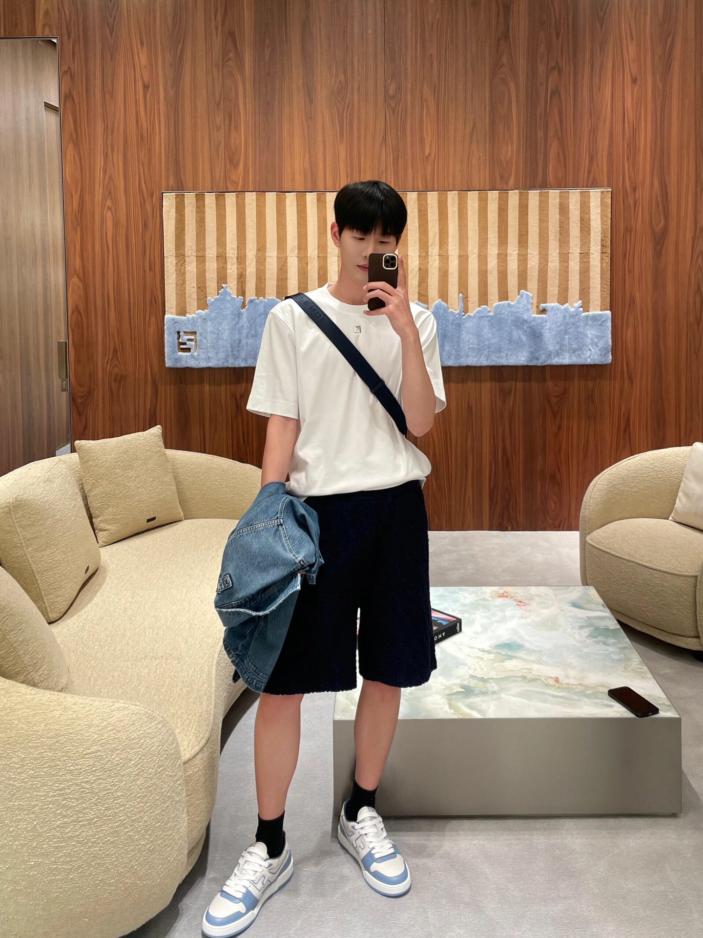 Fendi 펜디 메탈 FF 아플리케 포인트 코튼 반팔 티셔츠 “2COLOR” 레플리카 3번 이미지 - 의류 | 세미샵 레플리카 사이트