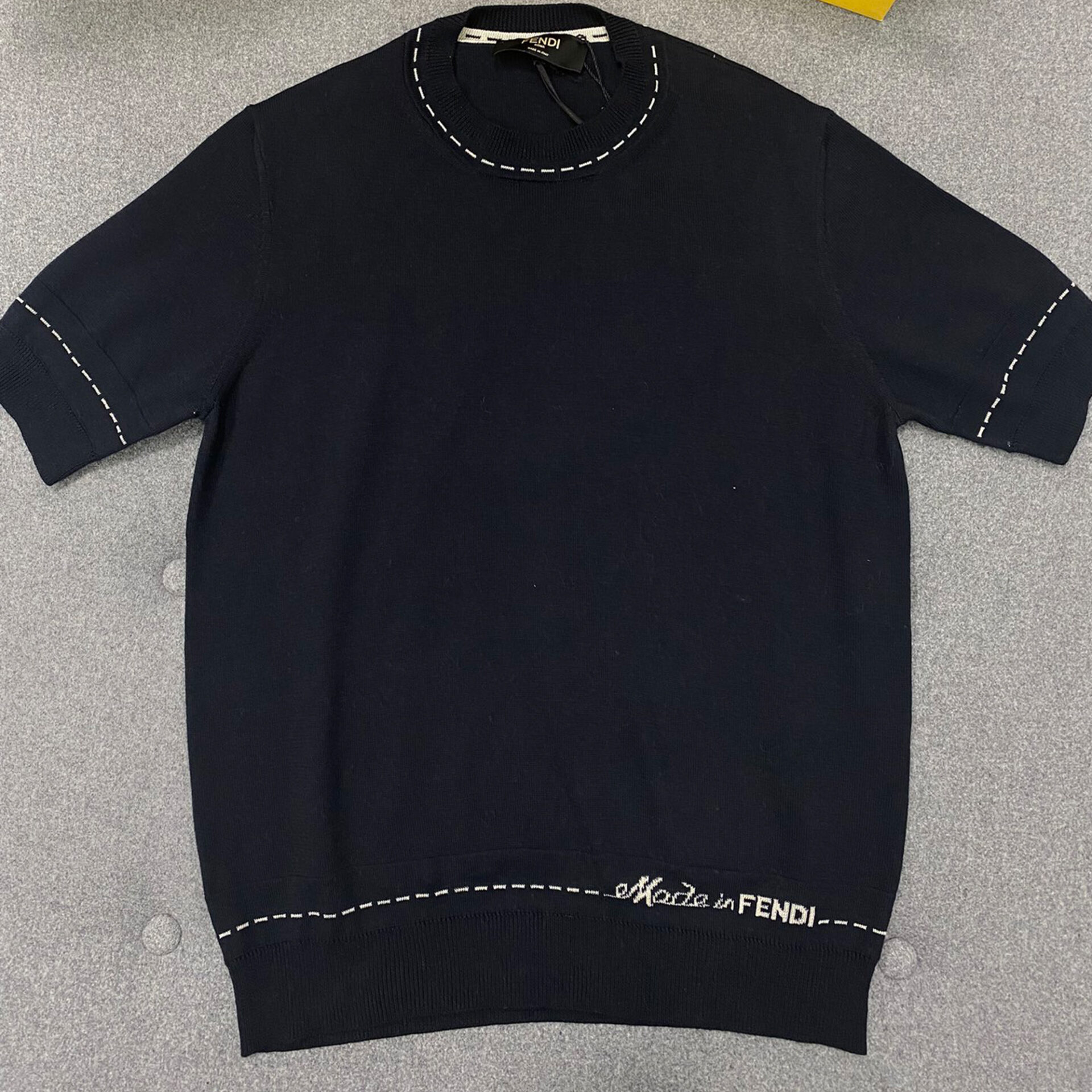 Fendi 펜디 블루톤 메이드 인 펜디 디테일 크루넥 반팔 스웨터 레플리카 1번 이미지 - 의류 | 세미샵 레플리카 사이트