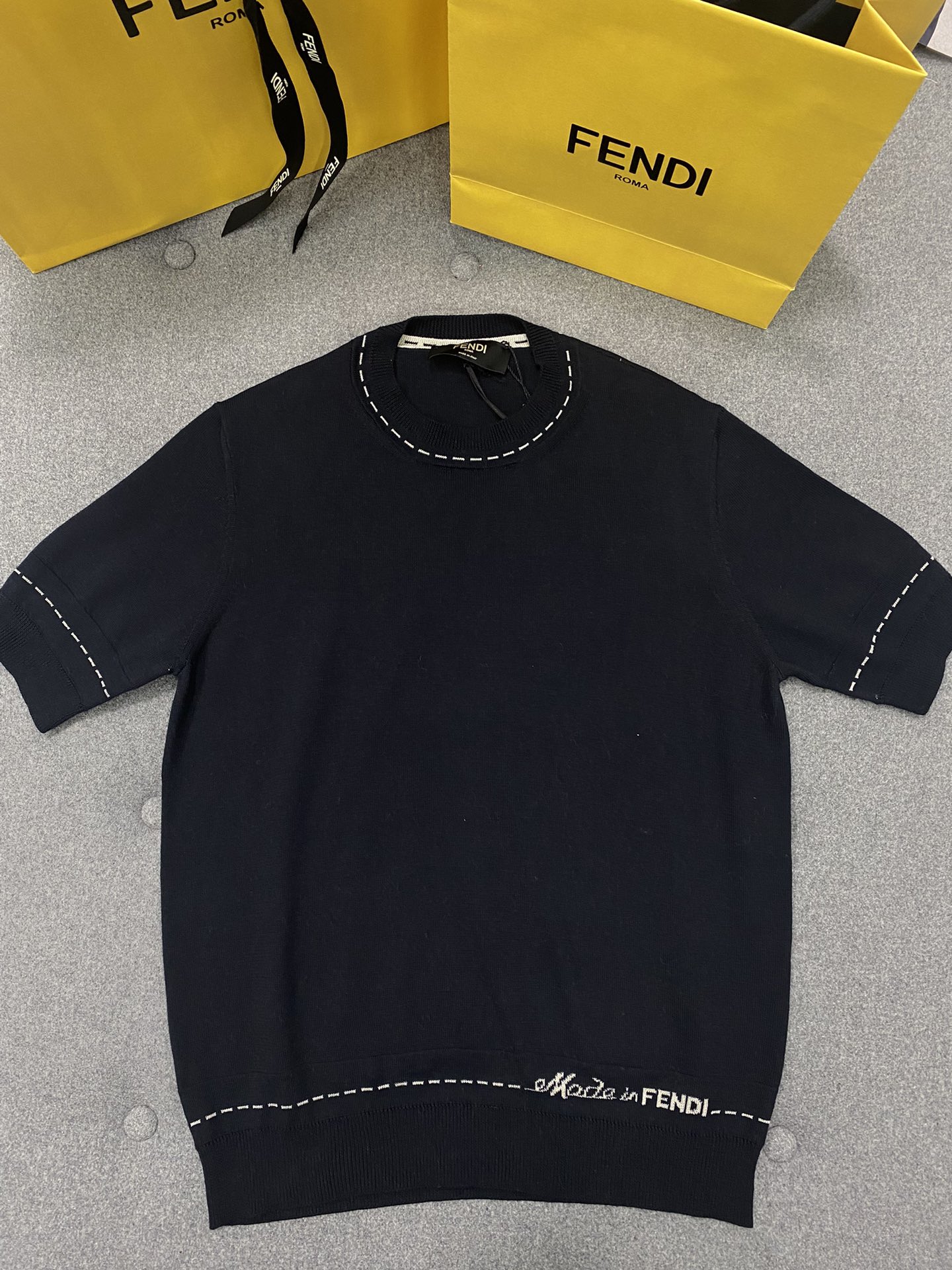 Fendi 펜디 블루톤 메이드 인 펜디 디테일 크루넥 반팔 스웨터 레플리카 3번 이미지 - 의류 | 세미샵 레플리카 사이트