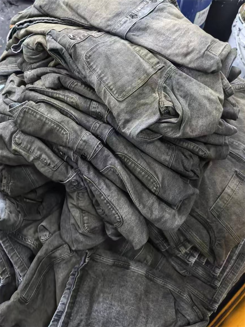 Fendi 펜디 스트랩 오버다이드 스트레이트 데님 자켓 레플리카 21번 이미지 - 의류 | 세미샵 레플리카 사이트