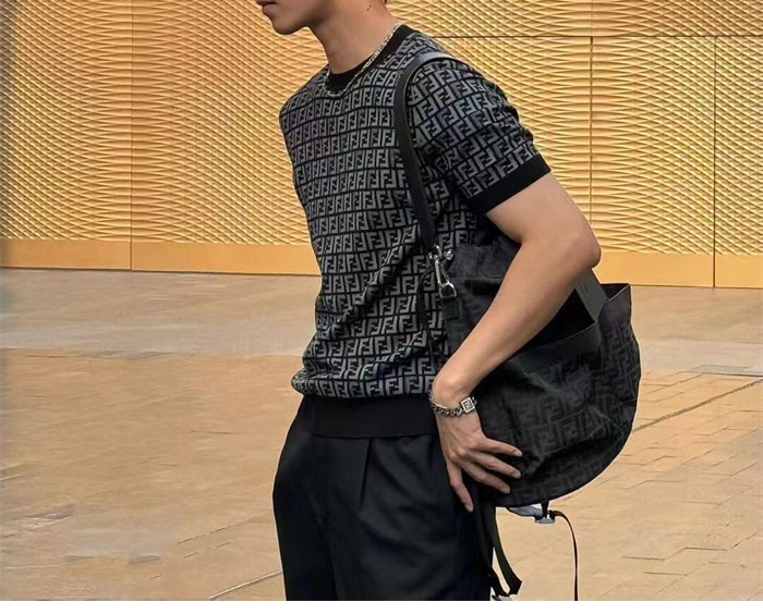 Fendi 펜디 점퍼 페브릭 반팔 니트 스웨터 레플리카 2번 이미지 - 의류 | 세미샵 레플리카 사이트