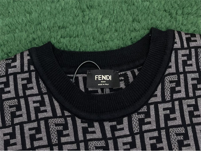 Fendi 펜디 점퍼 페브릭 반팔 니트 스웨터 레플리카 9번 이미지 - 의류 | 세미샵 레플리카 사이트