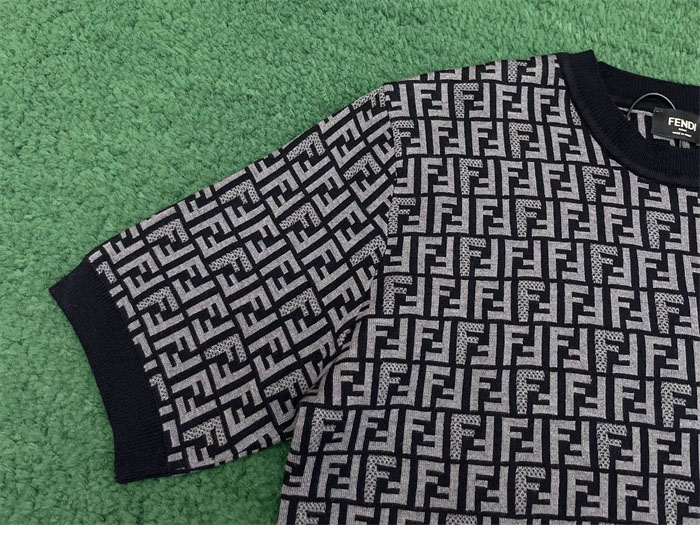Fendi 펜디 점퍼 페브릭 반팔 니트 스웨터 레플리카 10번 이미지 - 의류 | 세미샵 레플리카 사이트