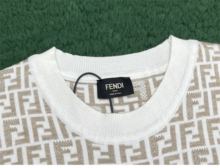 Fendi 펜디 점퍼 페브릭 반팔 니트 스웨터 레플리카 16번 이미지 - 의류 | 세미샵 레플리카 사이트