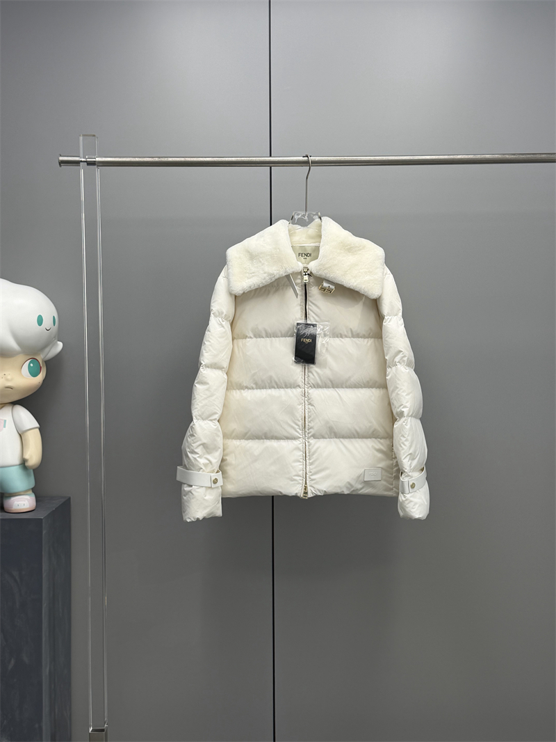 펜디 펜디 퀼팅 애비에이터 다운 패딩 자켓 레플리카 9번 이미지 - 의류 | 세미샵 레플리카 사이트