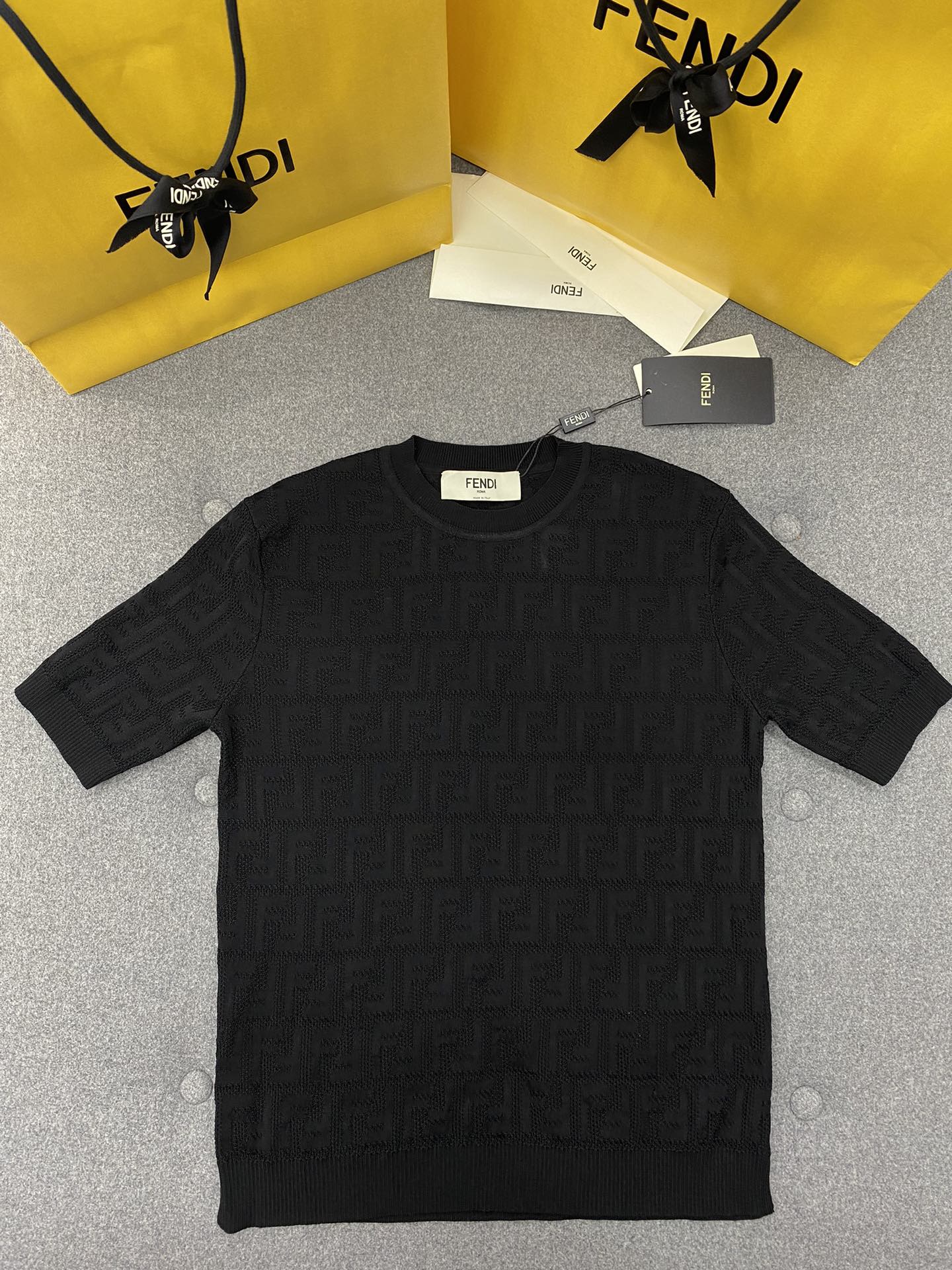 Fendi 펜디 톤온톤 플록 FF 모티브 니트 반팔 티셔츠 “2COLOR” 레플리카 4번 이미지 - 의류 | 세미샵 레플리카 사이트