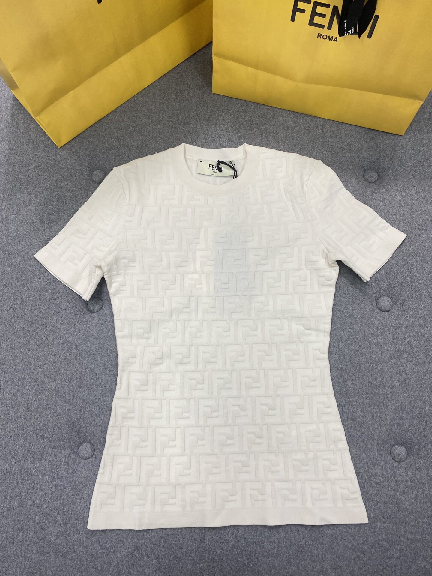 Fendi 펜디 화이트 FF 안타르시아 비스코스 니트 반팔 티셔츠 레플리카 6번 이미지 - 의류 | 세미샵 레플리카 사이트