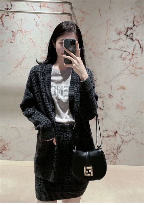 Fendi 펜디 FF 자카드 리버시블 캐시미어 가디건 레플리카 4번 이미지 - 의류 | 세미샵 레플리카 사이트