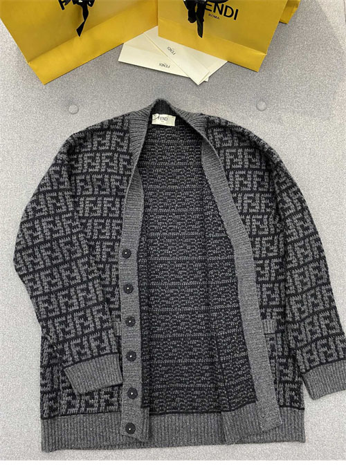 Fendi 펜디 FF 자카드 리버시블 캐시미어 가디건 레플리카 12번 이미지 - 의류 | 세미샵 레플리카 사이트