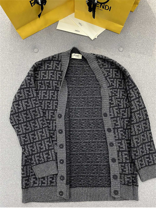 Fendi 펜디 FF 자카드 리버시블 캐시미어 가디건 레플리카 14번 이미지 - 의류 | 세미샵 레플리카 사이트