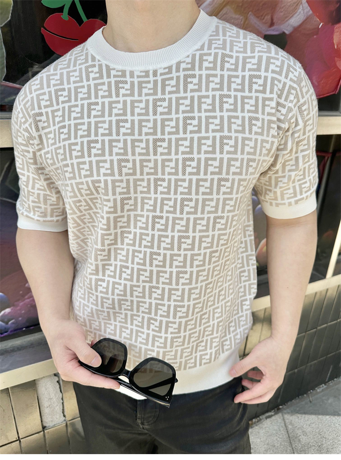 Fendi 펜디 FF 점퍼 페브릭 반팔 스웨트 니트 레플리카 2번 이미지 - 의류 | 세미샵 레플리카 사이트