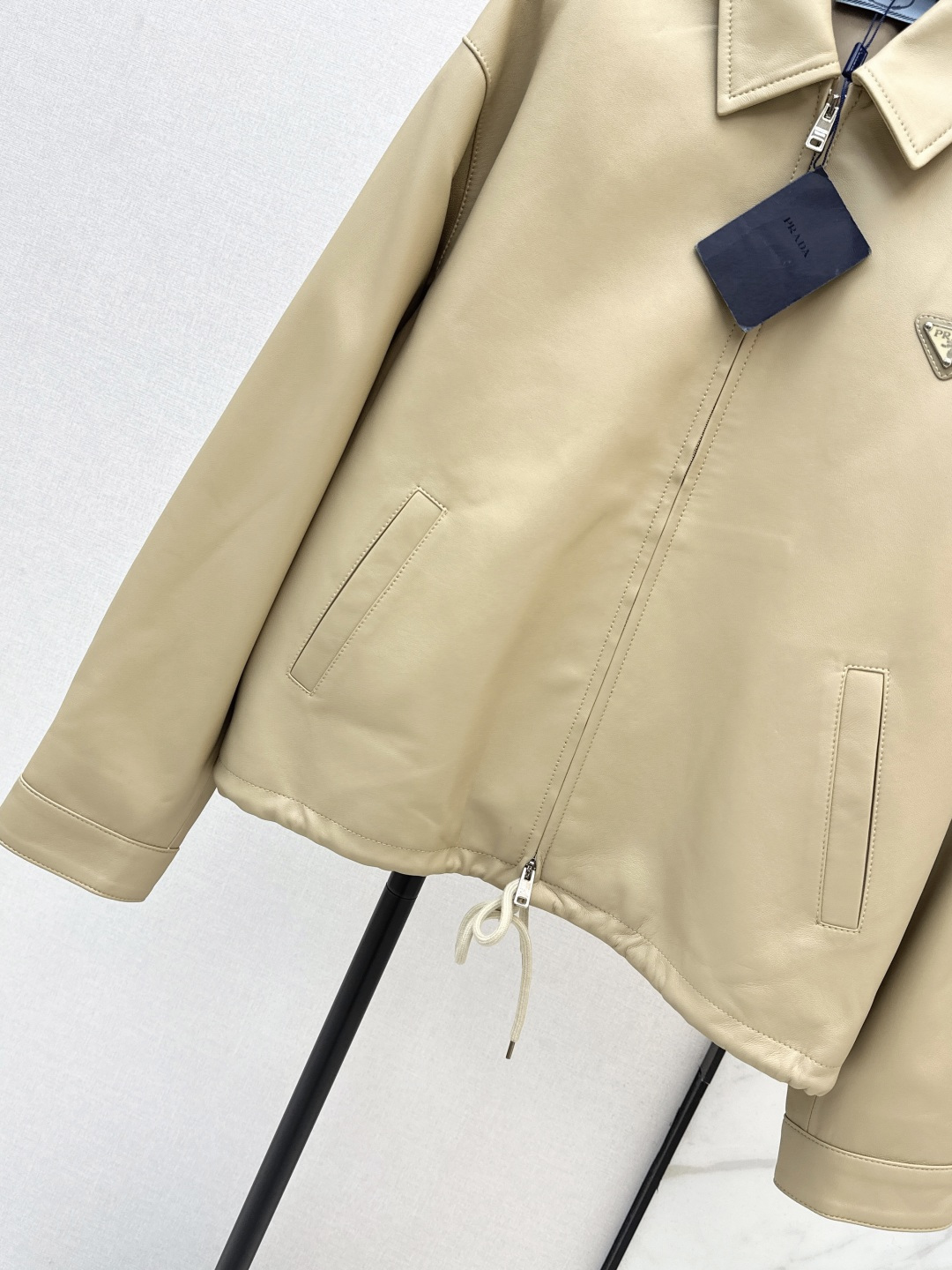 프라다 프라다 나파 플루종 가죽 자켓 " 2 Color " 레플리카 4번 이미지 - 의류 | 세미샵 레플리카 사이트
