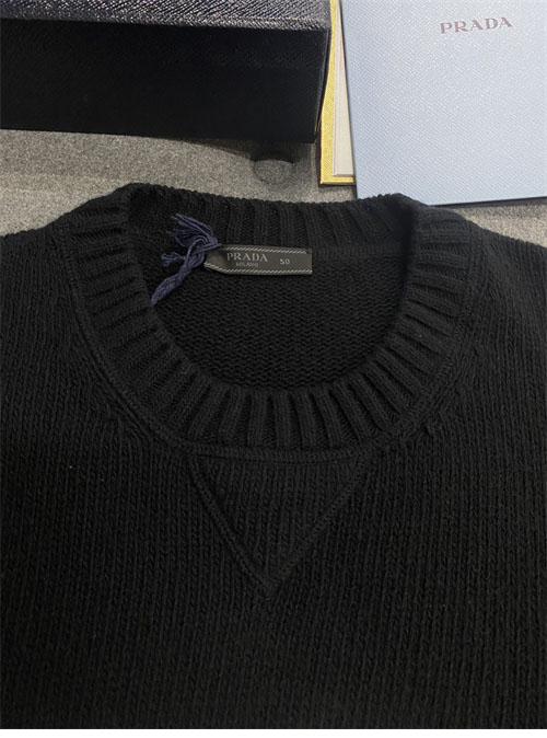 P R A D A 프라다 로고 울 캐시미어 크루넥 스웨터 니트 2컬러 레플리카 24번 이미지 - 의류 | 세미샵 레플리카 사이트