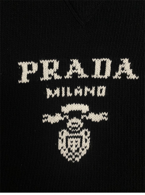 P R A D A 프라다 로고 울 캐시미어 크루넥 스웨터 니트 2컬러 레플리카 29번 이미지 - 의류 | 세미샵 레플리카 사이트