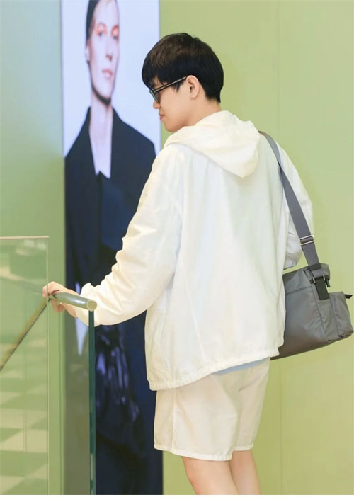 P R A D A 프라다 리나일론 블루종 바람막이 자켓 화이트 레플리카 6번 이미지 - 의류 | 세미샵 레플리카 사이트