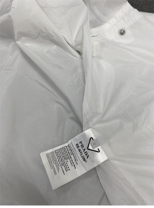 P R A D A 프라다 리나일론 블루종 바람막이 자켓 화이트 레플리카 24번 이미지 - 의류 | 세미샵 레플리카 사이트