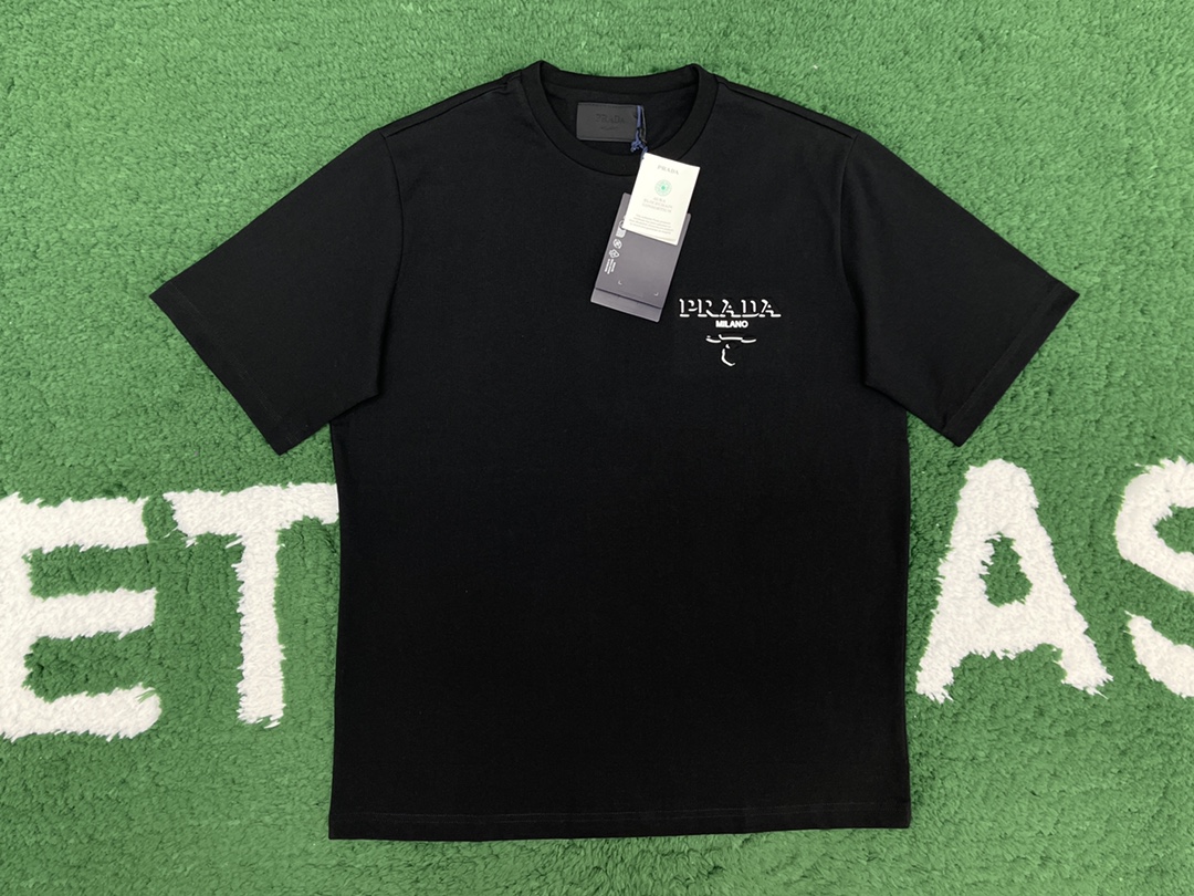 P R A D A 프라다 입체 프린티드 레터링 로고 박시 반팔 티셔츠 “2COLOR” 레플리카 9번 이미지 - 의류 | 세미샵 레플리카 사이트
