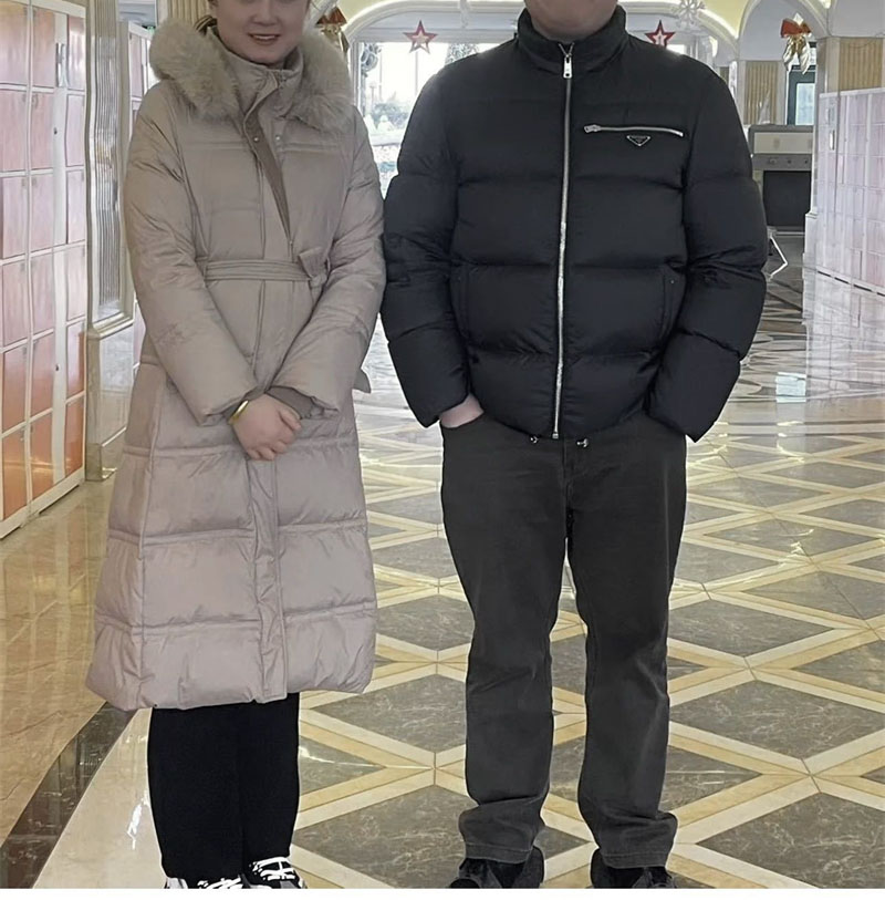 프라다 프라다 트라이앵글 로고 리나일론 다운 패딩자켓 레플리카 5번 이미지 - 의류 | 세미샵 레플리카 사이트