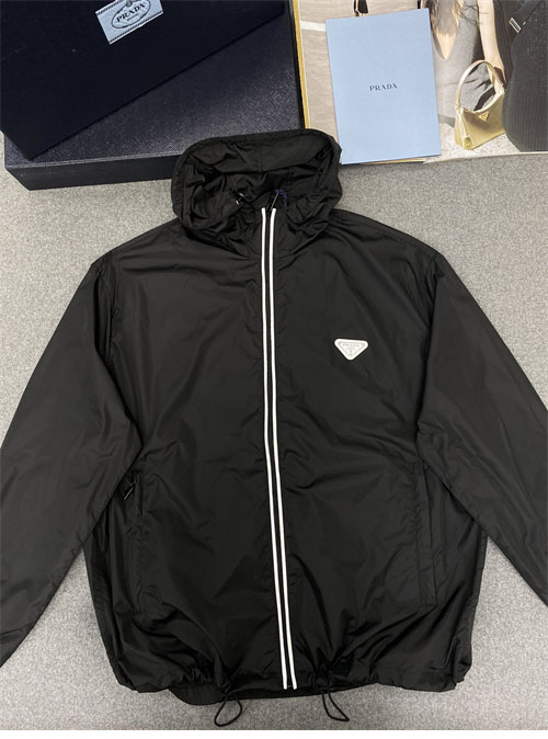 P R A D A 프라다 트라이앵글 로고 리나일론 피우마 집업 자켓 레플리카 9번 이미지 - 의류 | 세미샵 레플리카 사이트