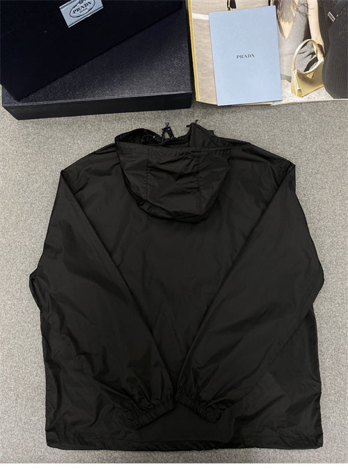 P R A D A 프라다 트라이앵글 로고 리나일론 피우마 집업 자켓 레플리카 12번 이미지 - 의류 | 세미샵 레플리카 사이트