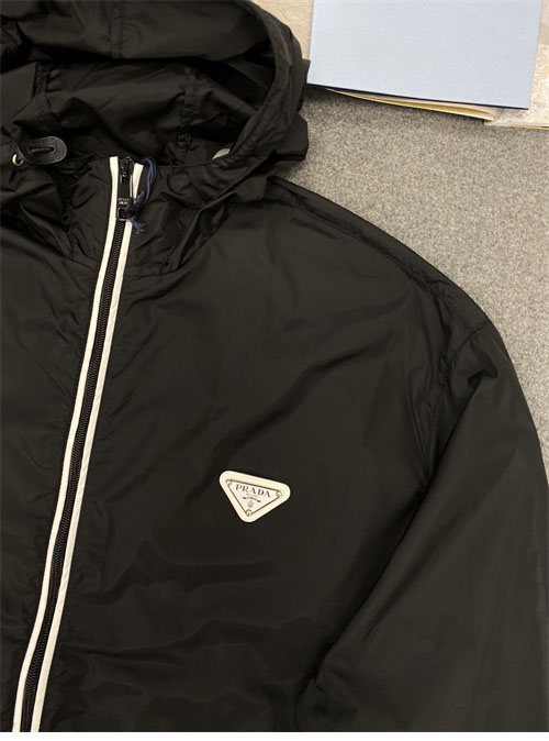 P R A D A 프라다 트라이앵글 로고 리나일론 피우마 집업 자켓 레플리카 17번 이미지 - 의류 | 세미샵 레플리카 사이트