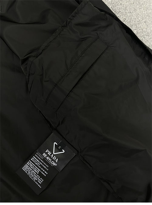P R A D A 프라다 트라이앵글 로고 리나일론 피우마 집업 자켓 레플리카 20번 이미지 - 의류 | 세미샵 레플리카 사이트