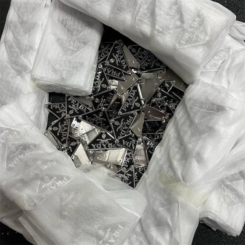 P R A D A 프라다 트라이앵글 로고 저지 긴팔 티셔츠 레플리카 15번 이미지 - 의류 | 세미샵 레플리카 사이트