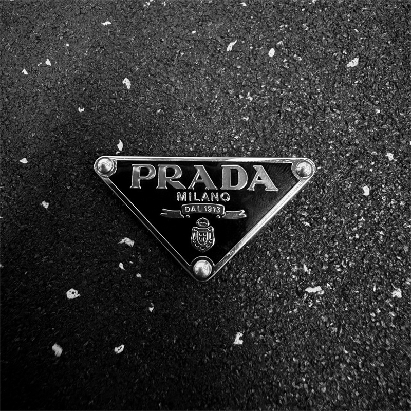 P R A D A 프라다 트라이앵글 로고 저지 긴팔 티셔츠 레플리카 16번 이미지 - 의류 | 세미샵 레플리카 사이트