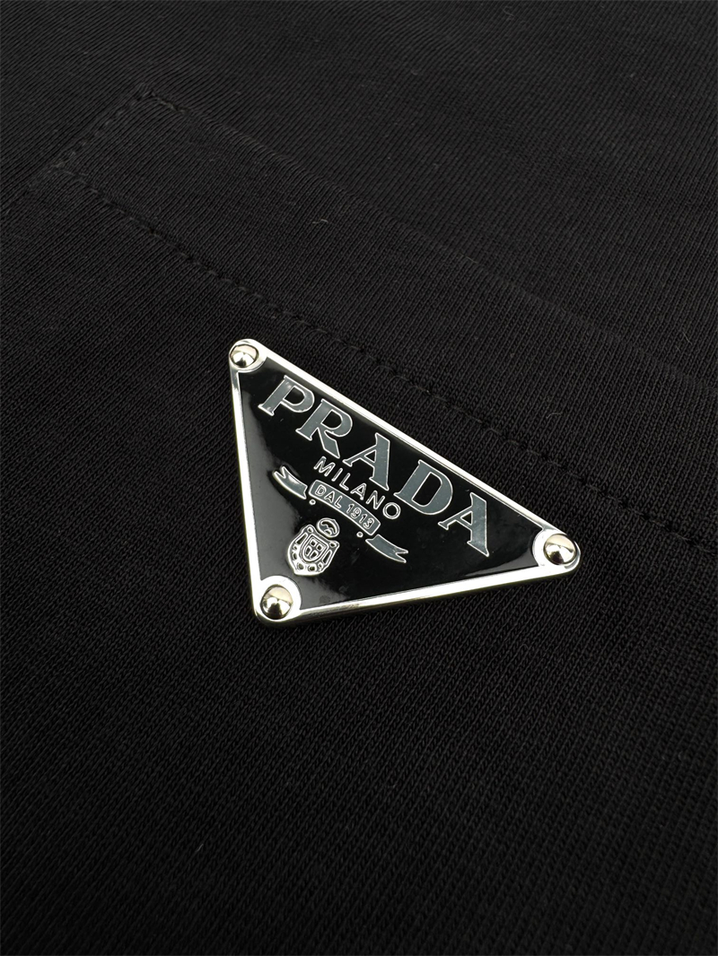 P R A D A 프라다 트라이앵글 로고 저지 긴팔 티셔츠 레플리카 23번 이미지 - 의류 | 세미샵 레플리카 사이트