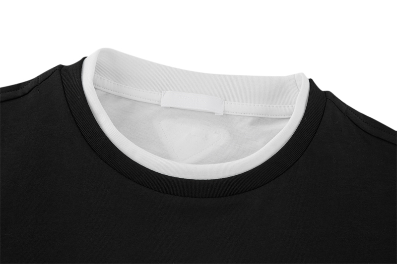 P R A D A 프라다 트라이앵글 로고 패치 레이어드 트림 긴팔 티셔츠 레플리카 7번 이미지 - 의류 | 세미샵 레플리카 사이트