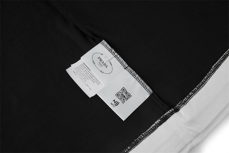 P R A D A 프라다 트라이앵글 로고 패치 레이어드 트림 긴팔 티셔츠 레플리카 12번 이미지 - 의류 | 세미샵 레플리카 사이트