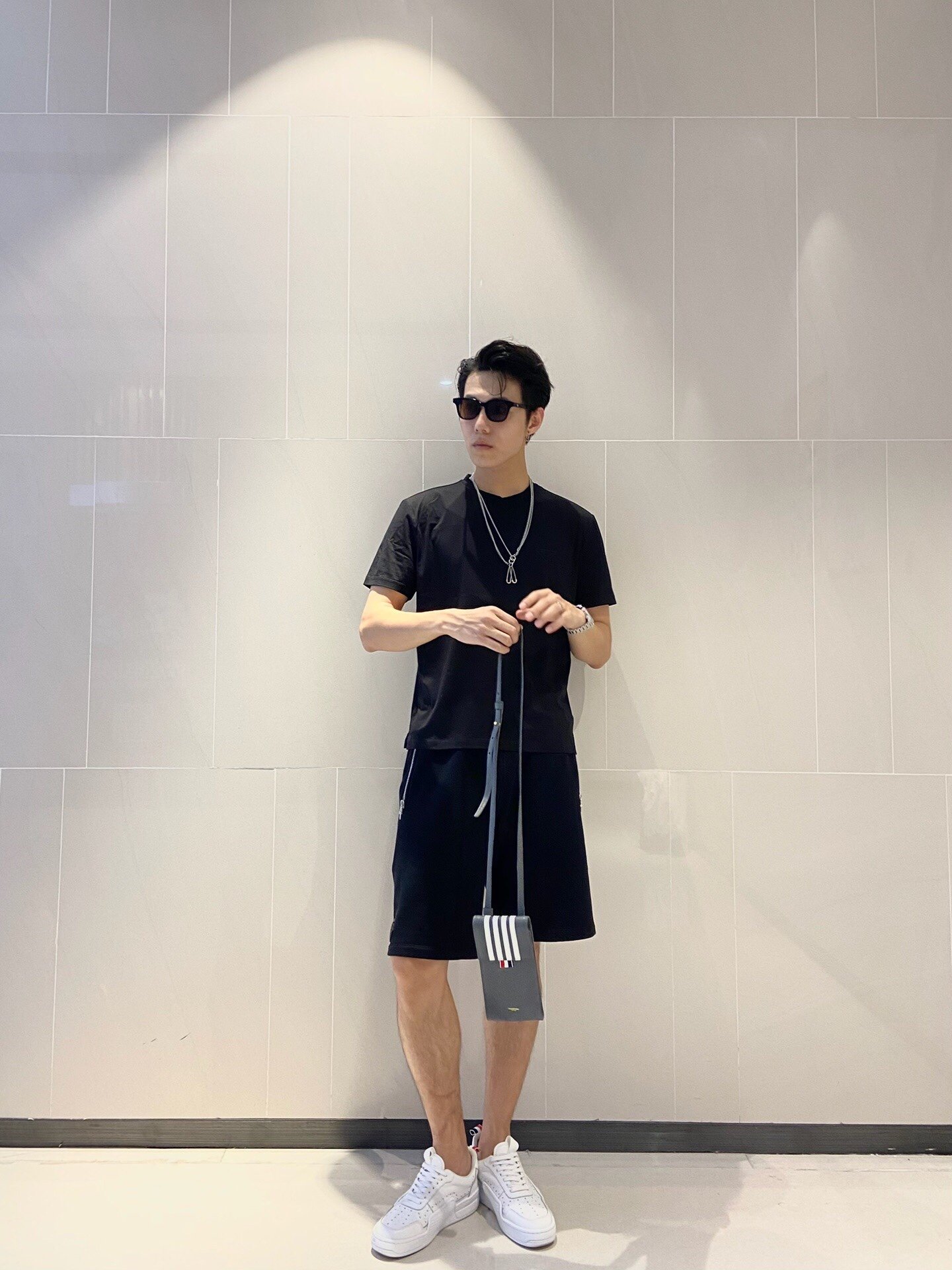 P R A D A 프라다 트라이앵글 자수 로고 반팔 티셔츠 “3COLOR” 레플리카 2번 이미지 - 의류 | 세미샵 레플리카 사이트