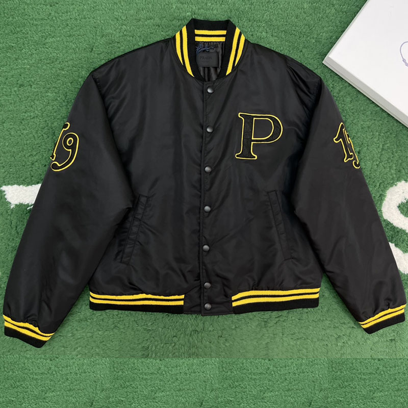 P R A D A 프라다 패치 리나일론 봄버 바시티 자켓 블루종 레플리카 1번 이미지 - 의류 | 세미샵 레플리카 사이트