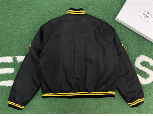 P R A D A 프라다 패치 리나일론 봄버 바시티 자켓 블루종 레플리카 3번 이미지 - 의류 | 세미샵 레플리카 사이트