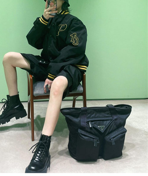 P R A D A 프라다 패치 리나일론 봄버 바시티 자켓 블루종 레플리카 16번 이미지 - 의류 | 세미샵 레플리카 사이트