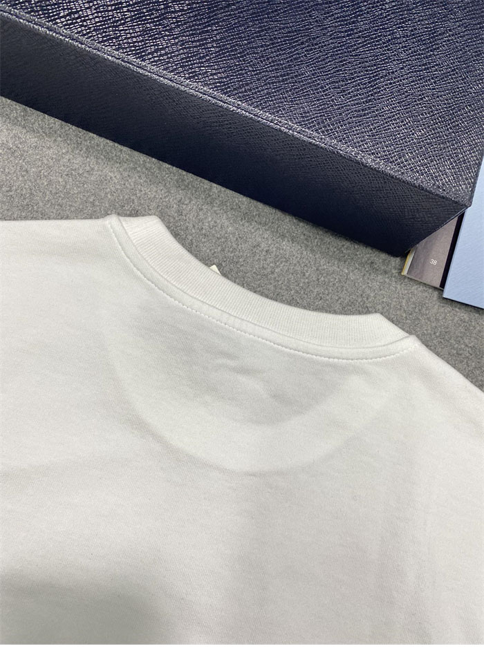 P R A D A 프라다 포켓 트라이앵글 반팔 티셔츠 화이트 레플리카 16번 이미지 - 의류 | 세미샵 레플리카 사이트