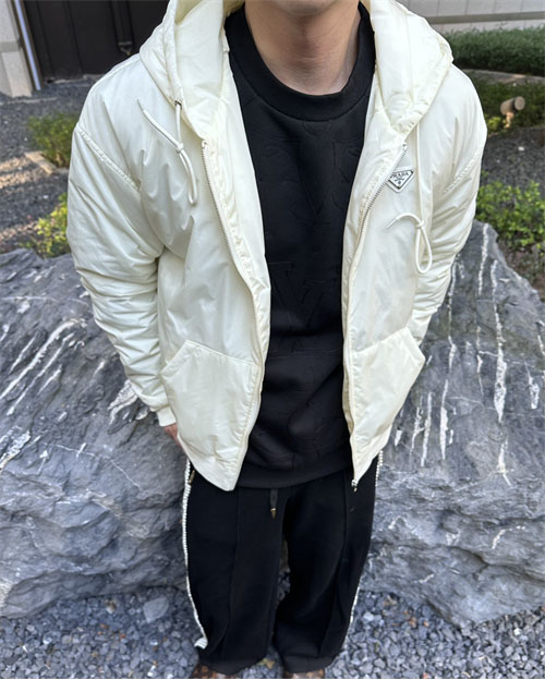 P R A D A 프라다 23FW 트라이앵글 로고 리버서블 후디 자켓 레플리카 3번 이미지 - 의류 | 세미샵 레플리카 사이트