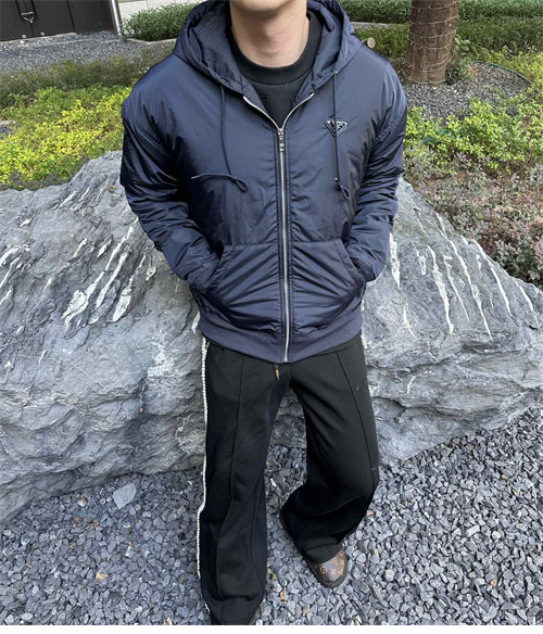 P R A D A 프라다 23FW 트라이앵글 로고 리버서블 후디 자켓 레플리카 6번 이미지 - 의류 | 세미샵 레플리카 사이트