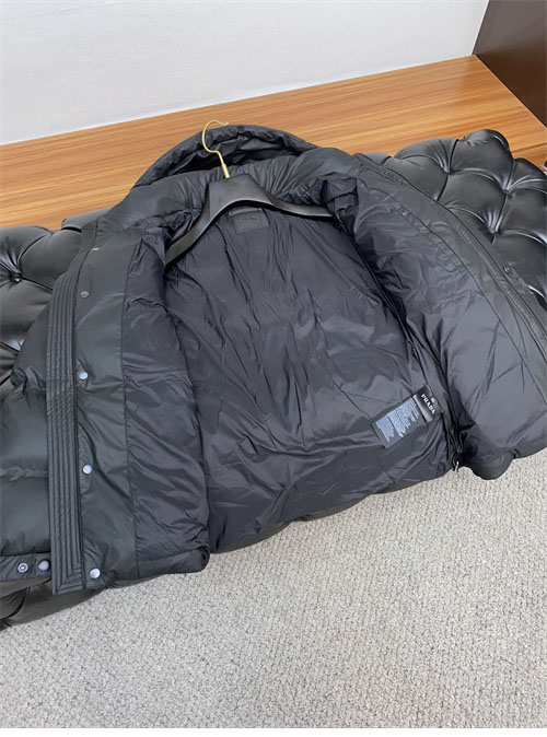 P R A D A 프라다 24FW 로고 패딩 자켓 레플리카 17번 이미지 - 의류 | 세미샵 레플리카 사이트