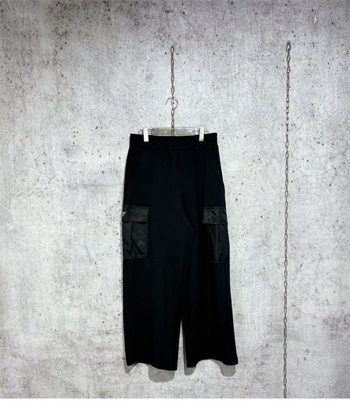 P R A D A 프라다 24SS 나일론 포켓 팬츠 블랙 레플리카 2번 이미지 - 의류 | 세미샵 레플리카 사이트