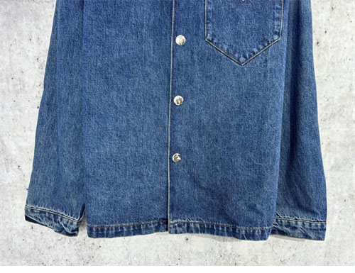 P R A D A 프라다 24SS 트라이앵글 로고 포켓 워싱 데님 셔츠 레플리카 4번 이미지 - 의류 | 세미샵 레플리카 사이트